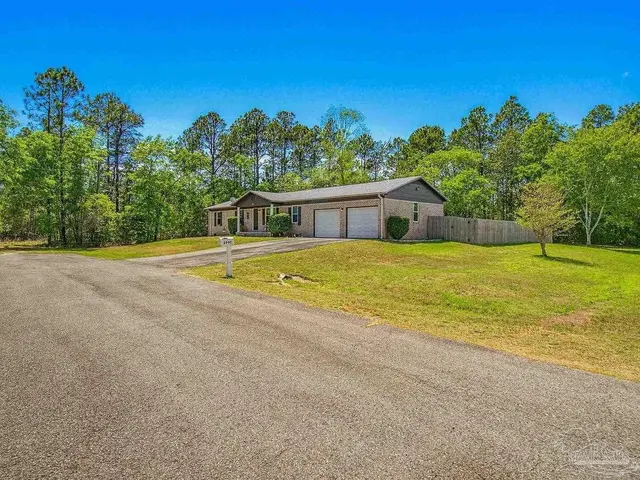 2997 N 34th Ave, Milton FL 32583 exterior