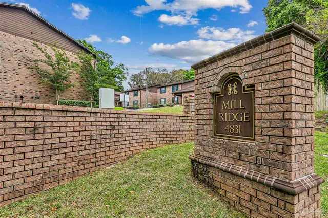 4831 E Olive Rd # 2D, Pensacola FL 32514 exterior