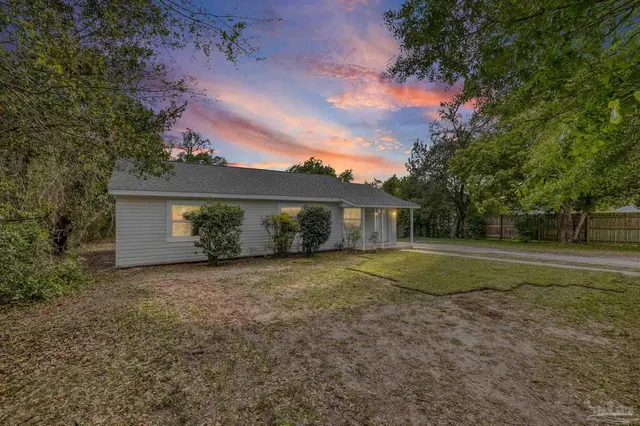 4819 W Jackson St, Pensacola FL 32506 exterior