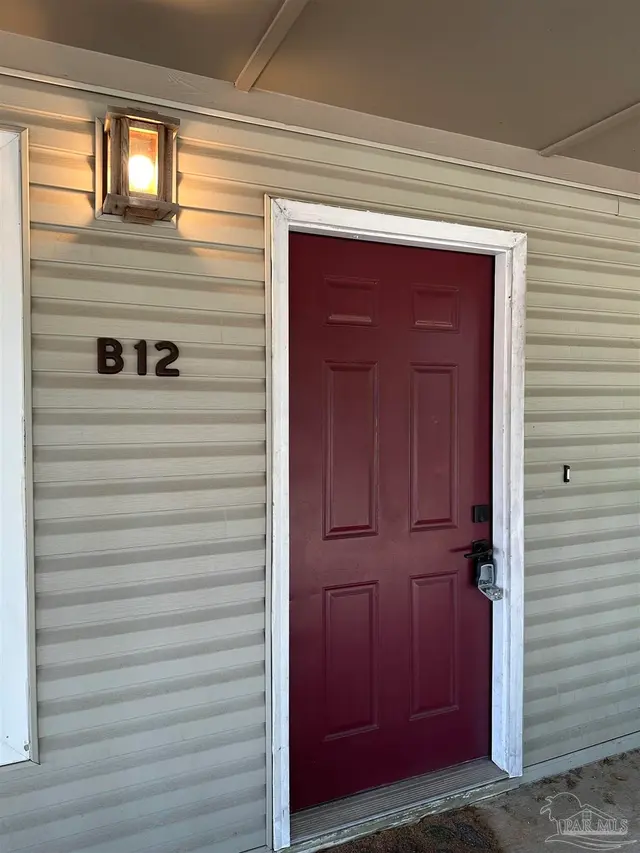7171 N 9th Ave # B12, Pensacola FL 32504 exterior