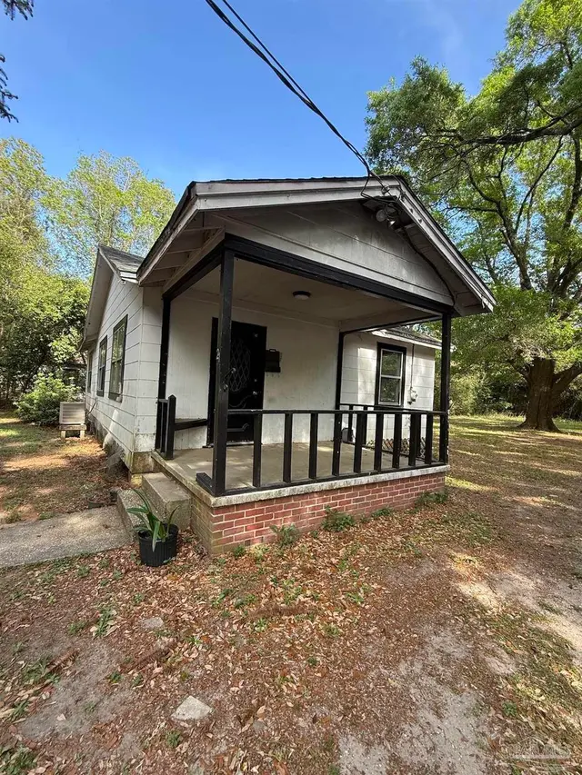 21 Hancock Ln, Pensacola FL 32503 exterior