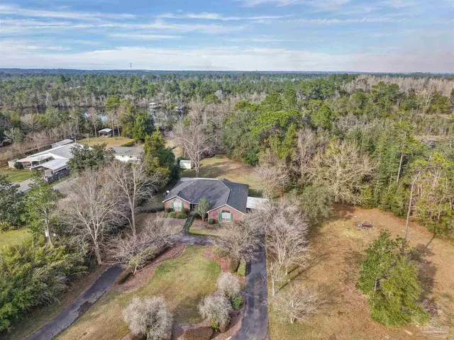 4621 Riley Rd, Milton FL 32583 exterior