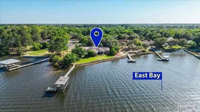 6281 Calle De Hidalgo, Navarre FL 32566 exterior