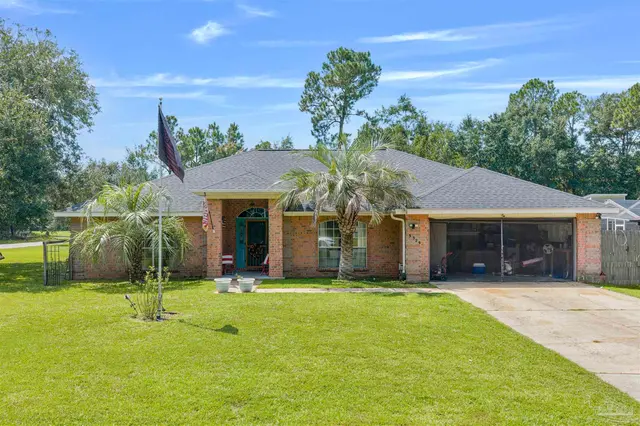 3329 Sunset Bayou Dr, Milton FL 32583 exterior