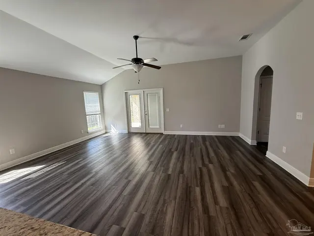 7221 Farmers Rd property photo