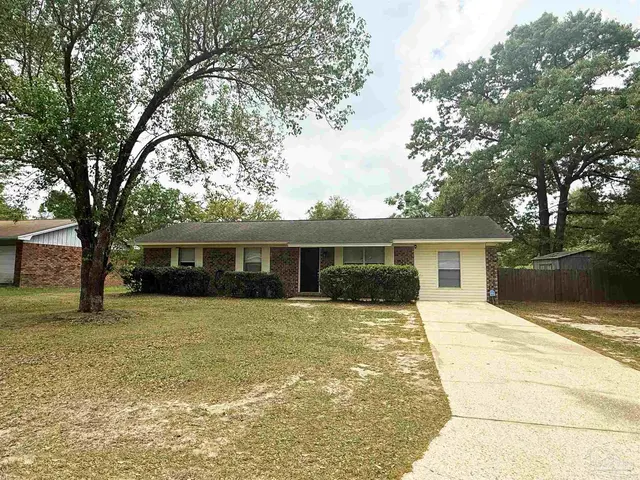 309 Forest Hills Dr, Cantonment FL 32533 exterior