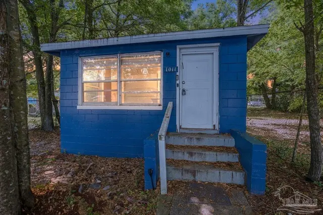 1011 W Hatton St, Pensacola FL 32526 exterior