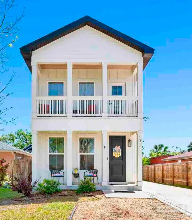 1311 E Hatton St, Pensacola FL 32503 exterior