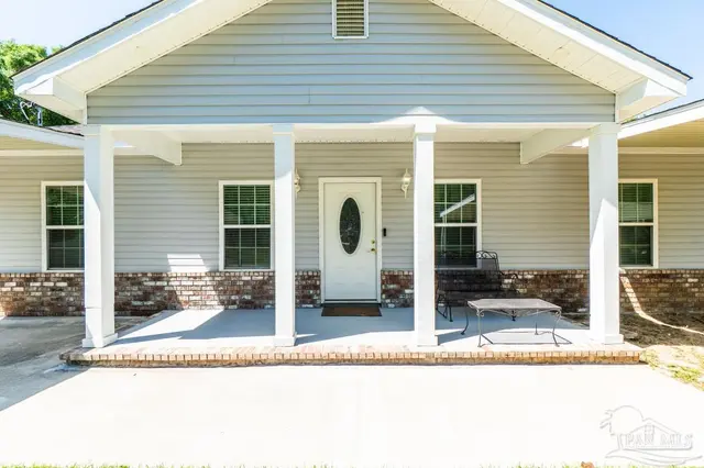 5105 Wildewood Ave property photo