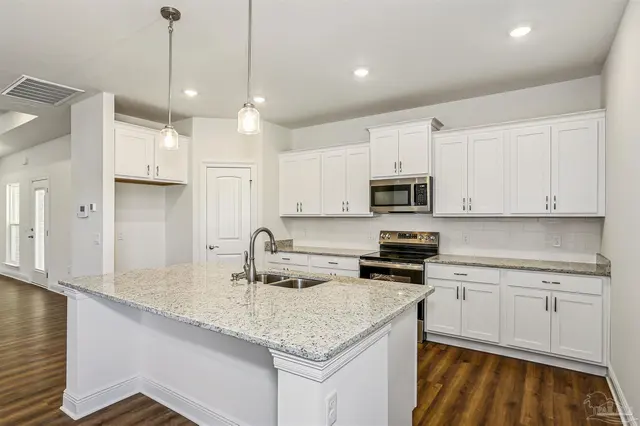 4016 Watergate Dr property photo