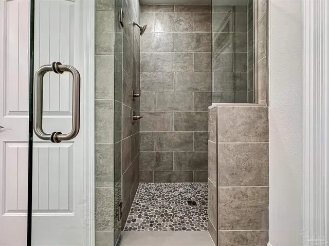 4016 Watergate Dr property photo