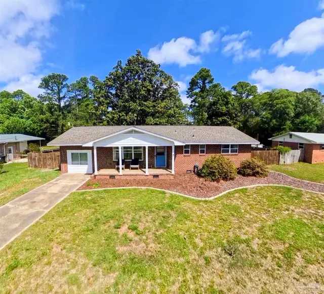 8920 Jupiter Dr, Pensacola FL 32507 exterior