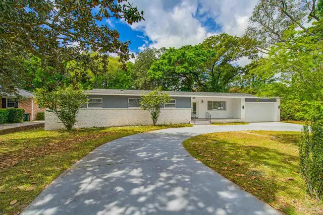 8835 Burning Tree Rd, Pensacola FL 32514 exterior