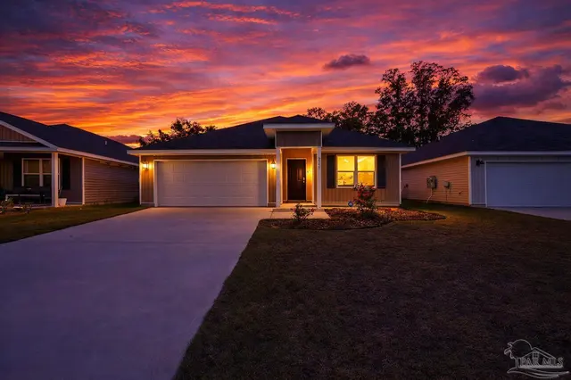 2351 Kirkwood Dr, Cantonment FL 32533 exterior