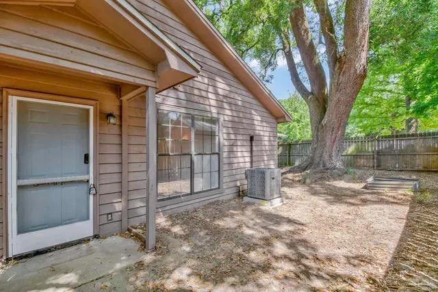 2394 Shoal Creek Dr property photo
