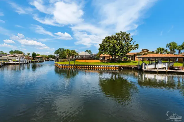 934 Aquamarine Dr property photo