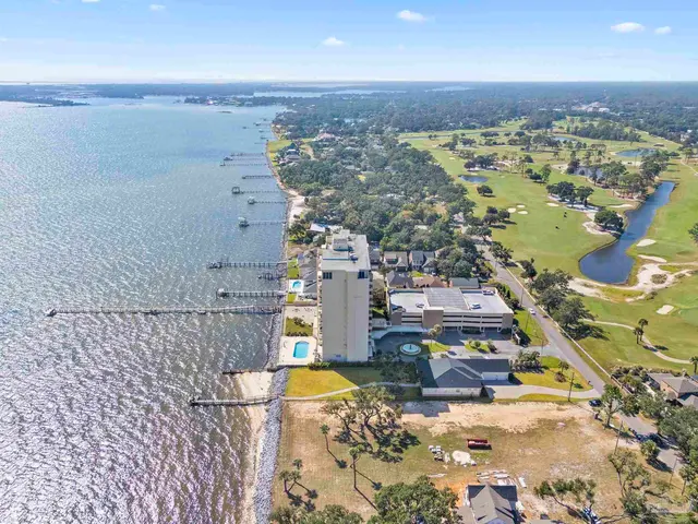 825 Bayshore Dr # 608, Pensacola FL 32507 exterior