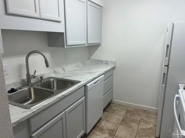 2300 Michigan Ave # 12 property photo
