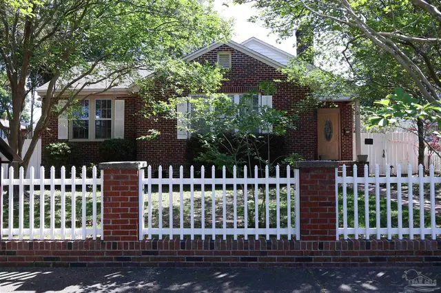 1540 N Spring St, Pensacola FL 32501 exterior