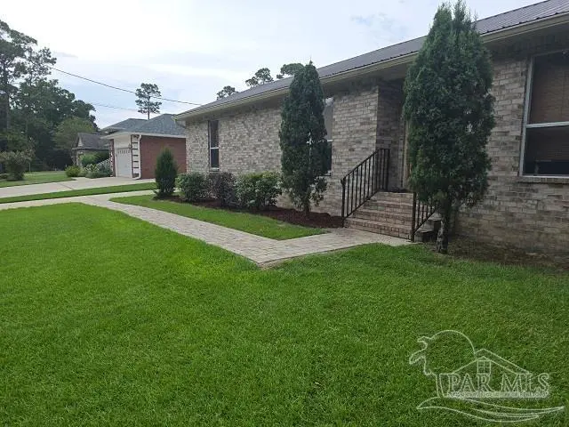 305 Shiloh Dr, Pensacola FL 32503 exterior