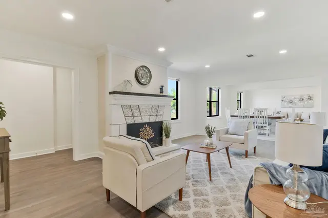 1301 Lee St property photo