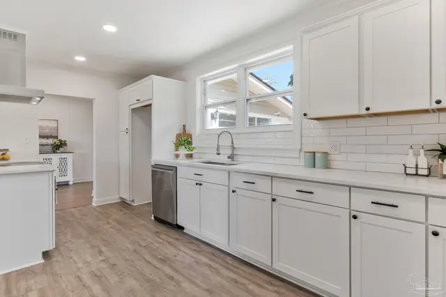 1301 Lee St property photo
