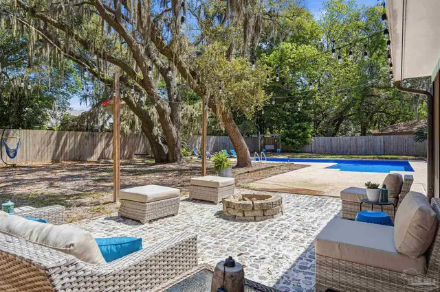 1555 Oak Shore Dr property photo