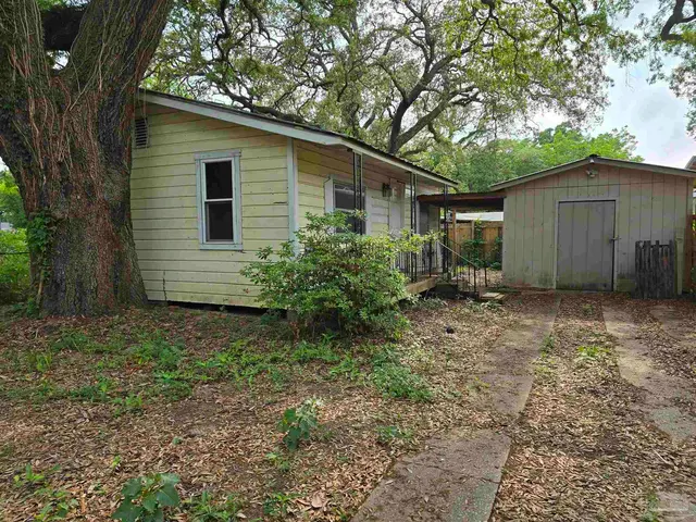 619 1/2 X St property photo