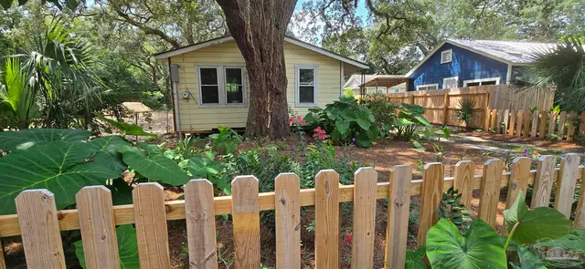 619 1/2 N X St, Pensacola FL 32505 exterior