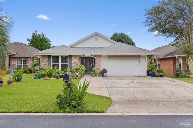 1739 Ivalea Cir, Navarre FL 32566 exterior
