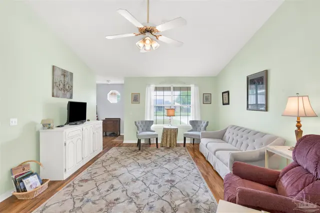 10049 Centre St property photo