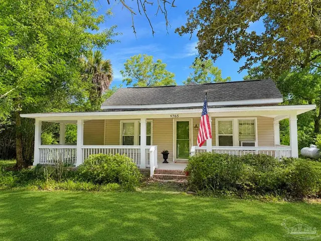 9765 N Loop Rd, Pensacola FL 32507 exterior