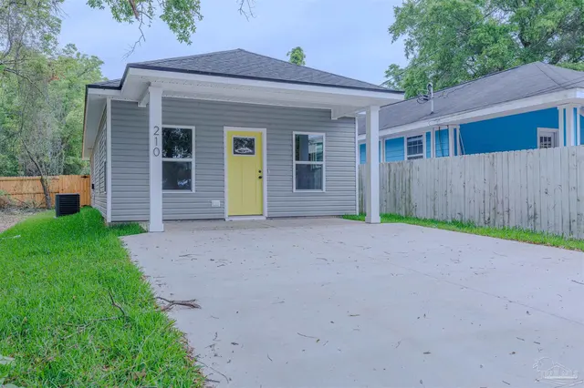 210 E Lakeview Ave, Pensacola FL 32503 exterior