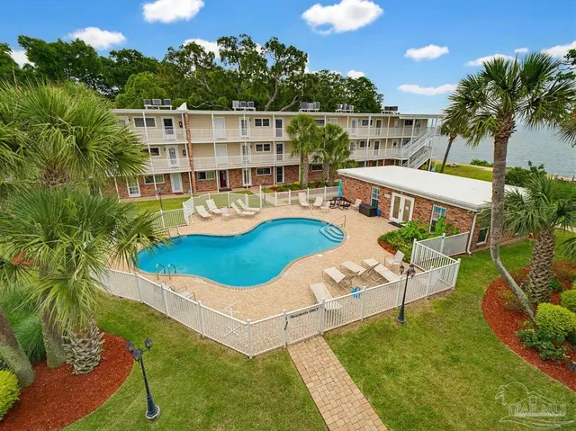 710 Scenic Hwy # 209, Pensacola FL 32503 exterior