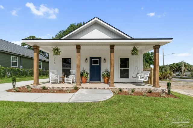 713 F St property photo