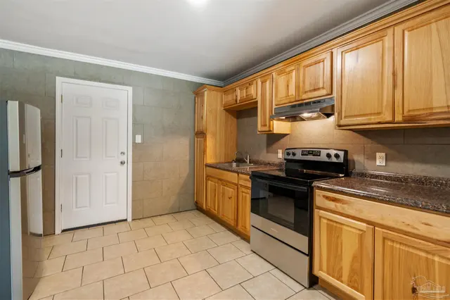 415 Hannah St # B property photo