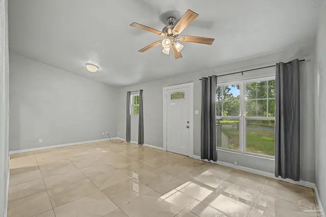 8625 Stockdale Ave property photo