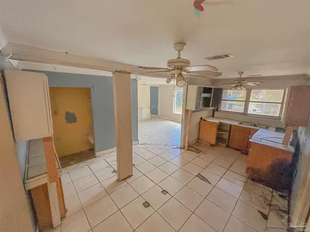 924 Cranbrook Ave property photo