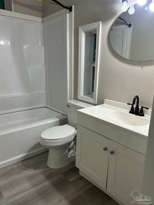 207 Emerald Ave property photo