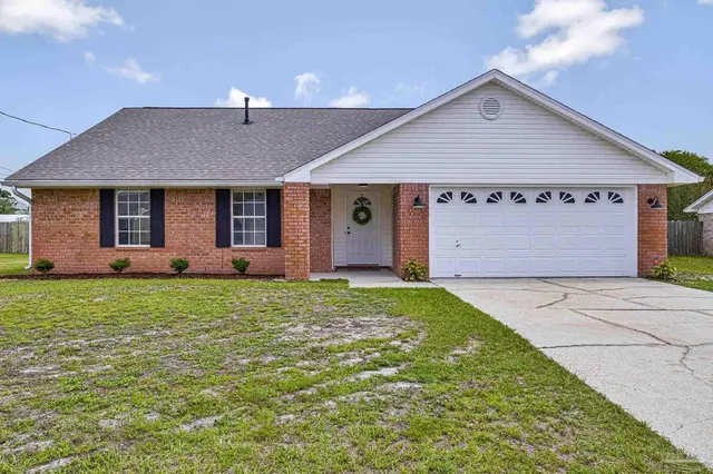 4026 Shorewood Dr, Pensacola FL 32507 exterior