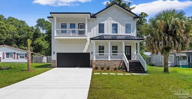 306 W Winthrop Ave, Pensacola FL 32507 exterior