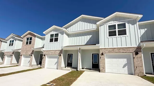 2371 Cliff Hollow Cir property photo