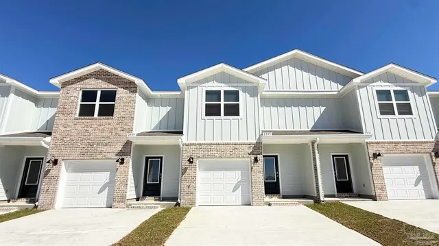 2367 Cliff Hollow Cir, Gulf Breeze FL 32563 exterior