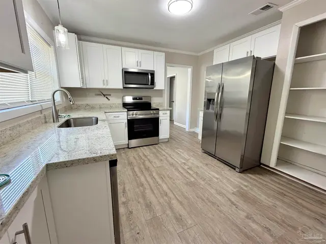 1422 61st Ave property photo
