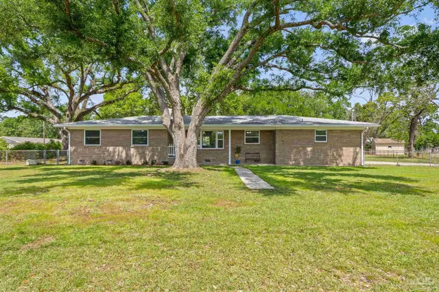 100 S Savannah St, Pensacola FL 32503 exterior