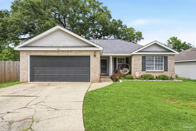 712 Thornwood Pl property photo