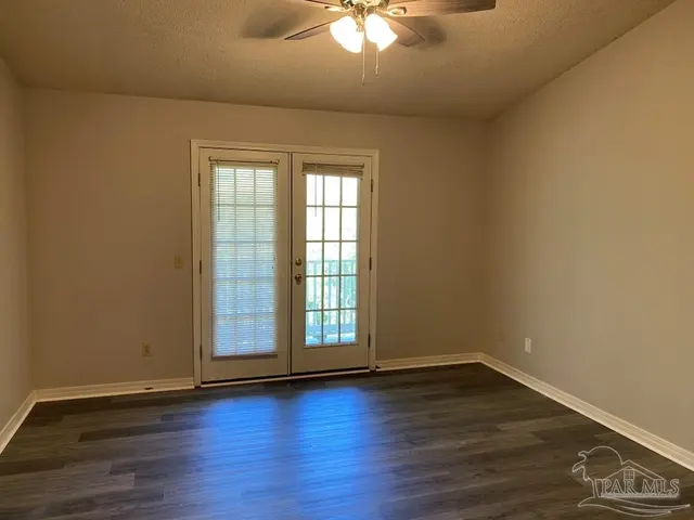 2303 Michigan Ave # H-7 property photo