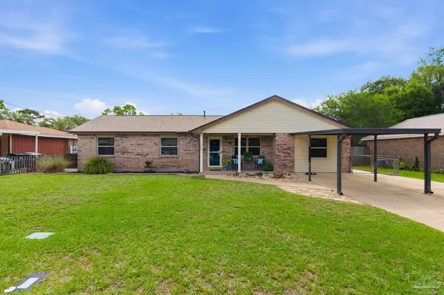 5742 Graymont Ln, Pensacola FL 32526 exterior