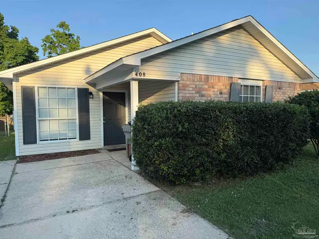 408 Shadow Way Ln, Pensacola FL 32506 exterior
