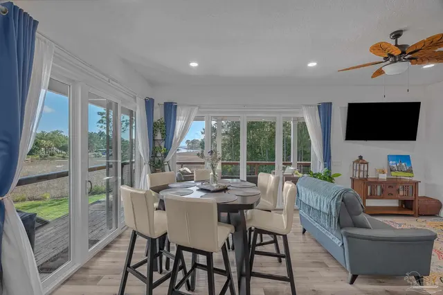 2032 Bay Point Blvd property photo